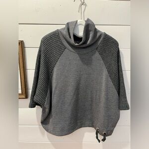 Textured Funnel Neck Pullover – Ruelle. Size xl